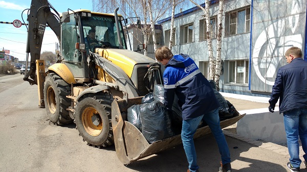 Субботник в Магнитогорске. Субботник в Магнитогорске.